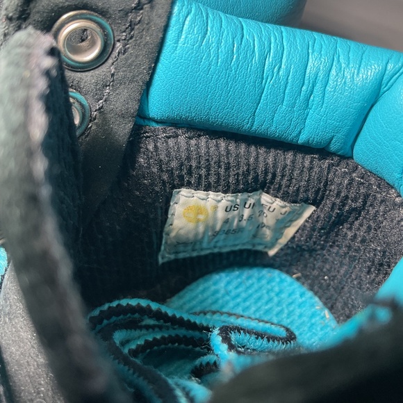 Timberland Black and Blue Toddler Boots Size 4 - Picture 2 of 9